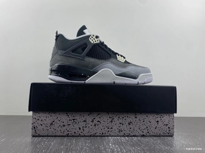HYPE 626969-030 Fear Retro 4 (2013) Pack Jordan 0811